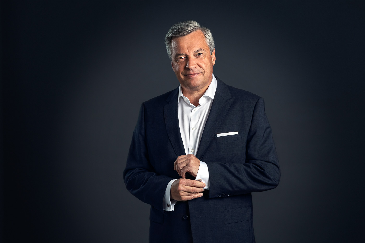 Manager Portrait eines Mannes im Studio